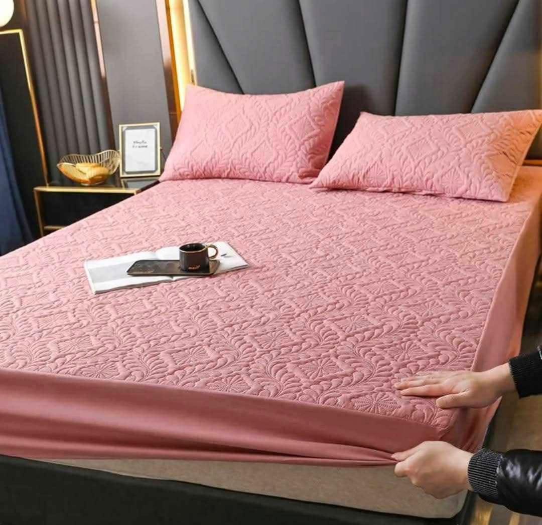 Couvre-lit 100% Imperméable et lavable ( 4 Places )